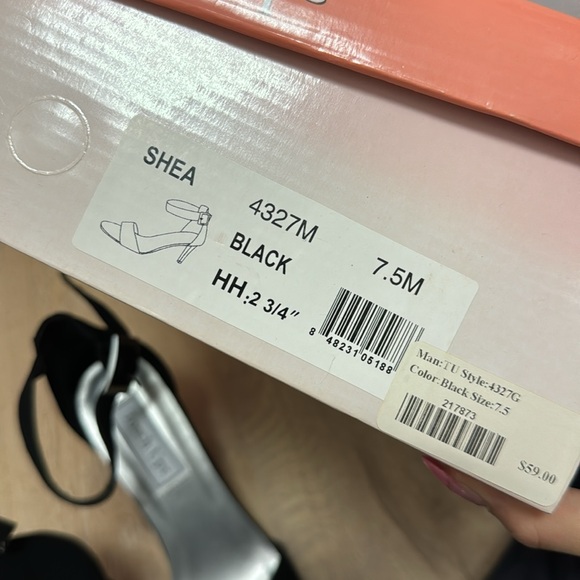 Brand new touch up heels black size 7, 7.5, 8, 8.5, 9, and 10 available. - Picture 5 of 8